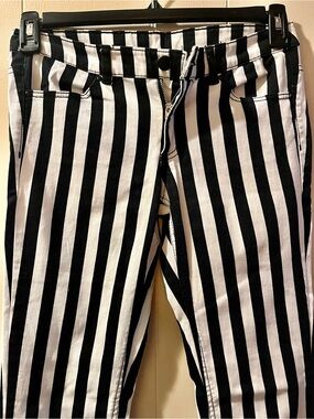 Vintage Goth, Punk Beetle-Juice style Skinny Jeans. Divided. Size 8 Never Worn!